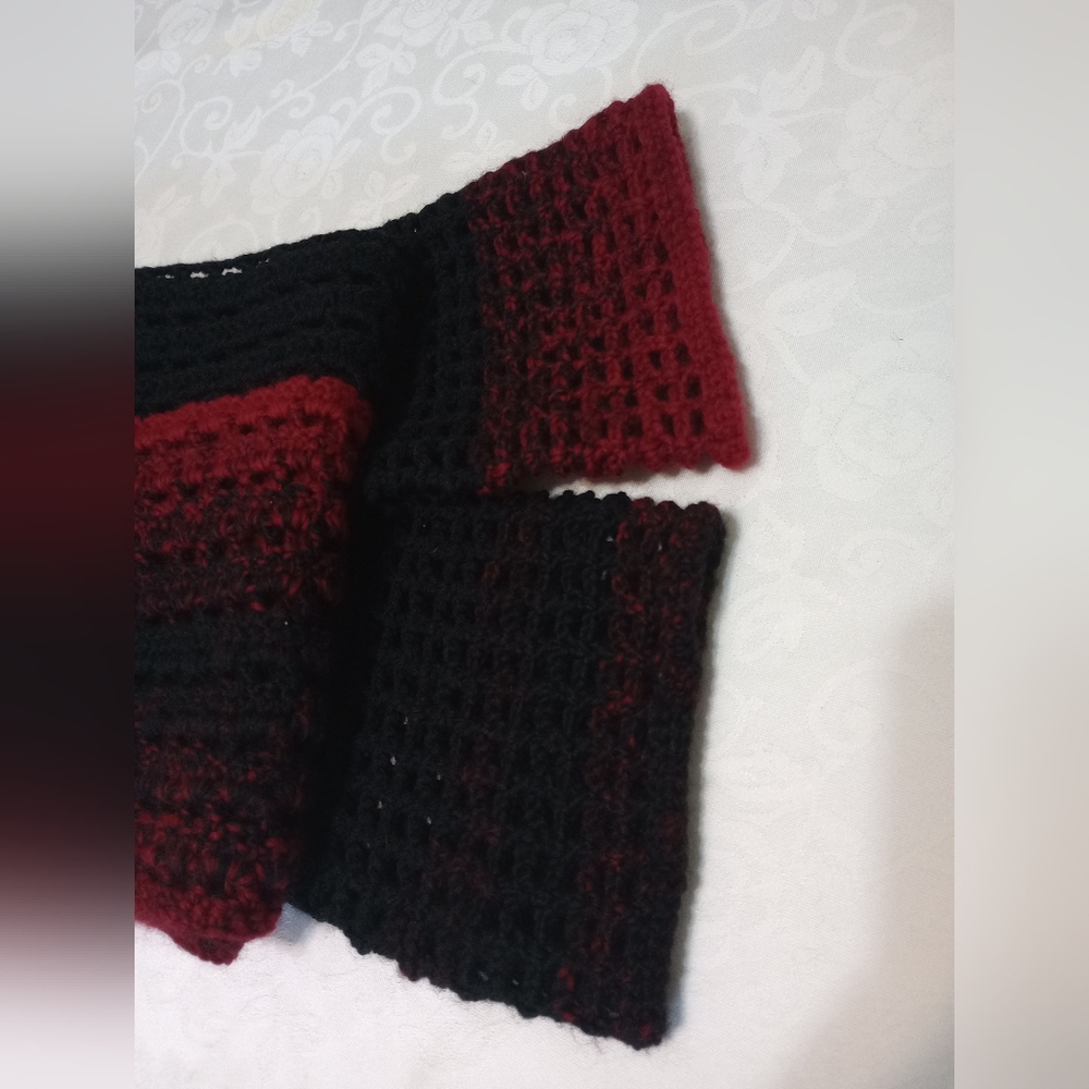 Handmade Knit Long Sleeve - Picture 11 of 15